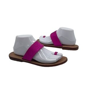 Mystique Pink Toe Loop Sandals Size 8 Women's